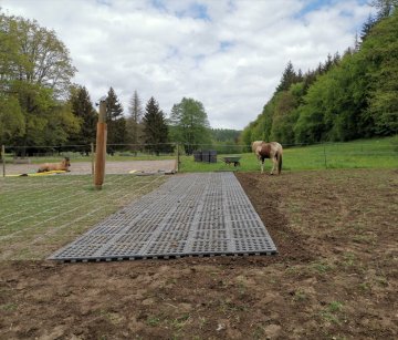 For paddocks - Dimensions of a single piece [cm] - 80 x 60