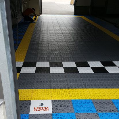 Plastová dlažba Mosolut Hestra Universa, tmavosivá, 1 m²