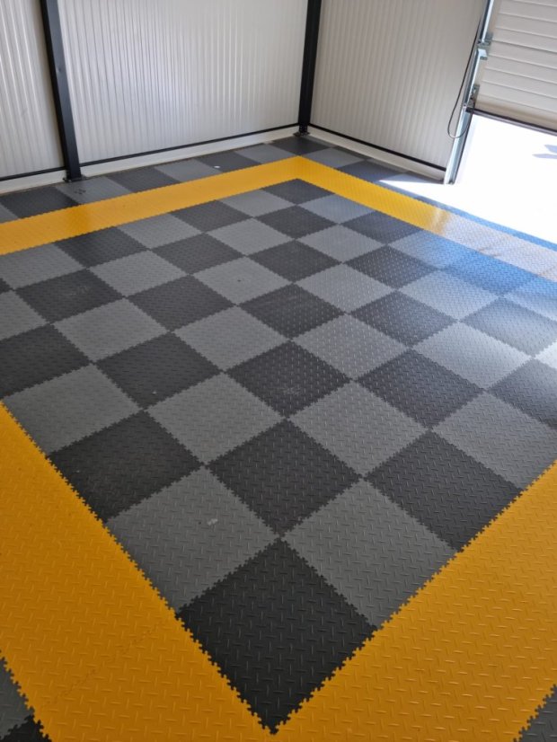 PVC-Bodenfliese Mosolut Machine Industrial, 7mm, noppen, Gelb