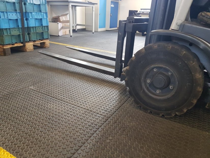 Mosolut Heavy 132 stable mat, 32 mm thick