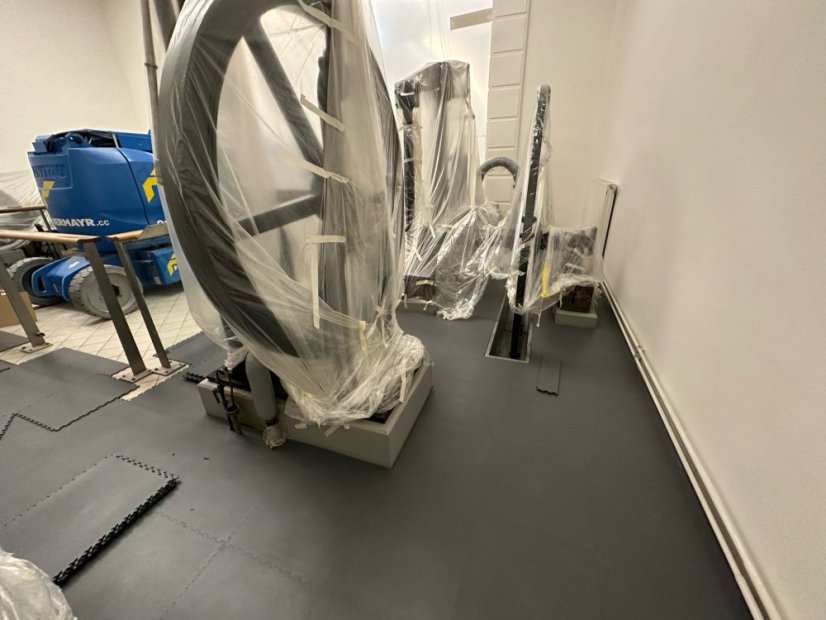 Mosolut Machine Industrial PVC Tiles, 7mm, Smooth, Graphite