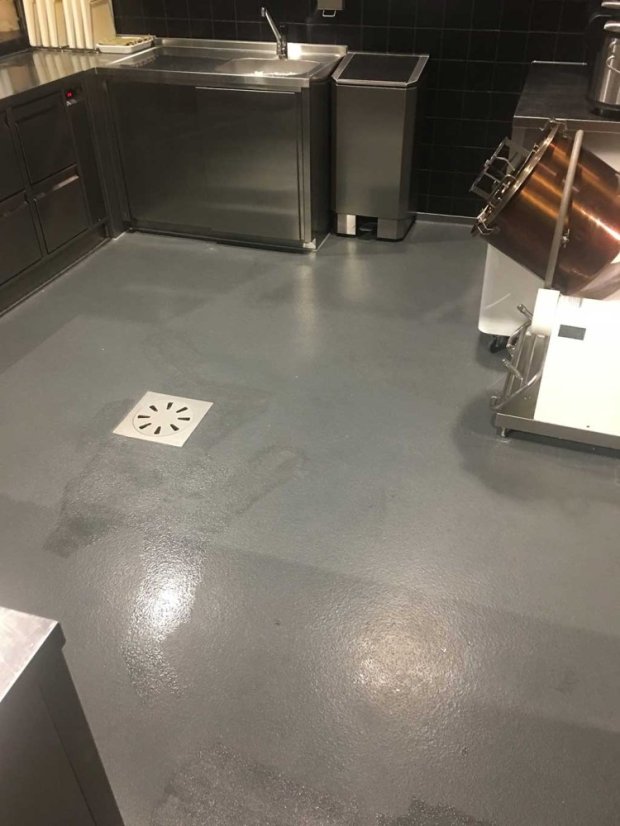Protiskluzový nátěr GF | Sanigrip PRO | Na akrylátový povrch (5 m²)