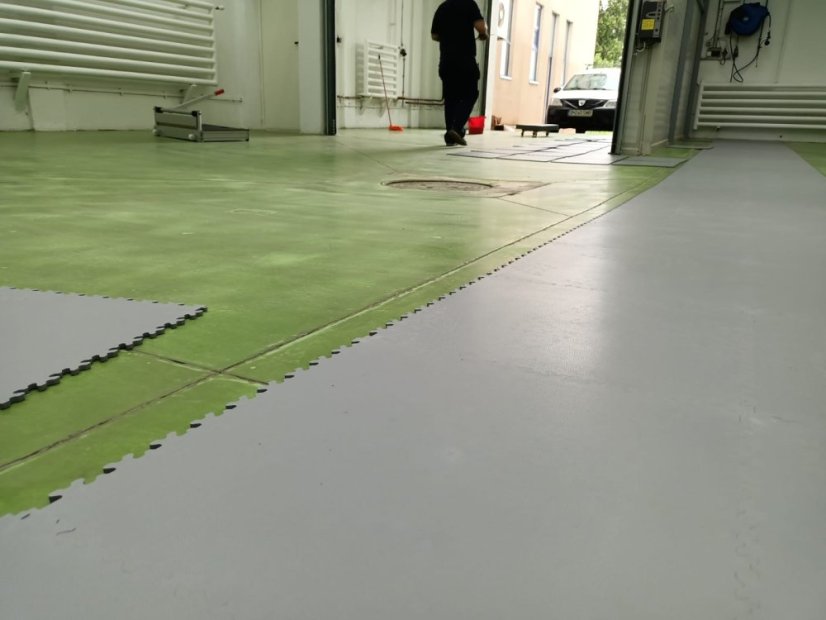Mosolut Machine Industrial 7 mm PVC Tiles, Smooth, Grey