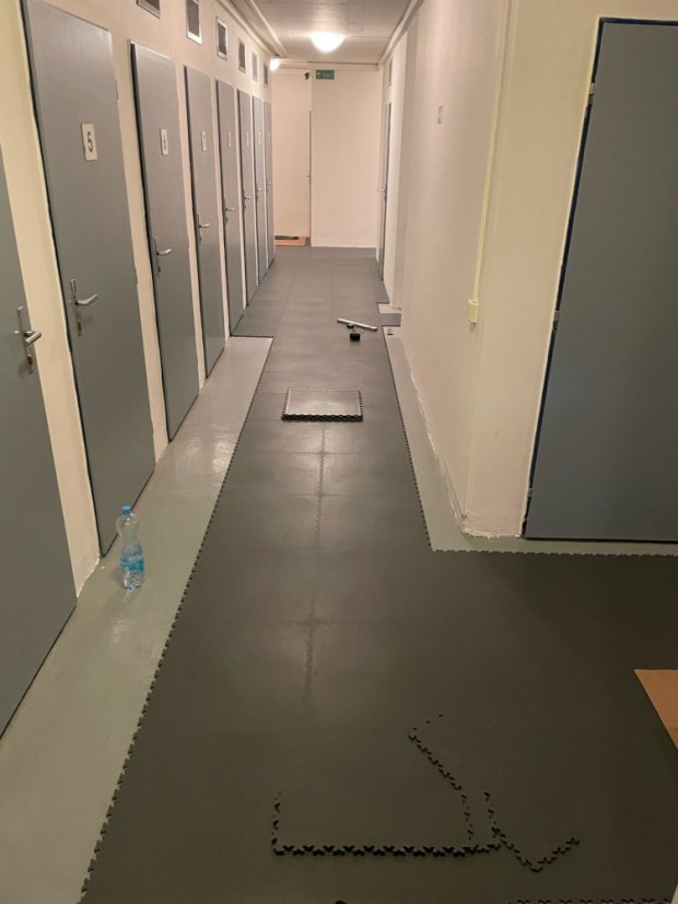 PVC dlažba Mosolut Machine Industrial+, mince, grafit
