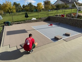 Reference - Basketbalové hřiště 3×3 na zahradě v Holubicích
