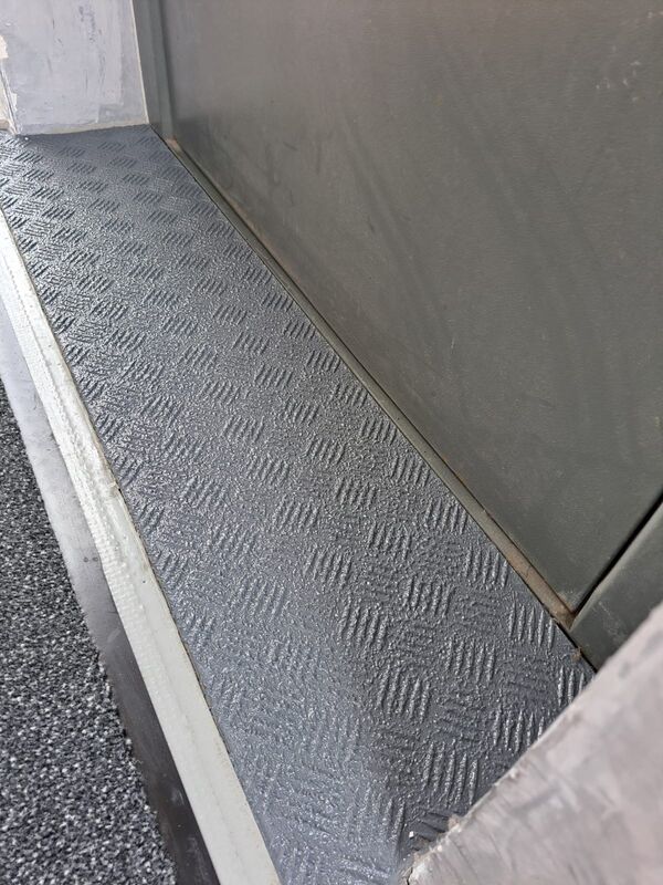 Protiskluzový nátěr na beton a kov LOCTITE PC 6261 GY, šedý, 6,36 kg