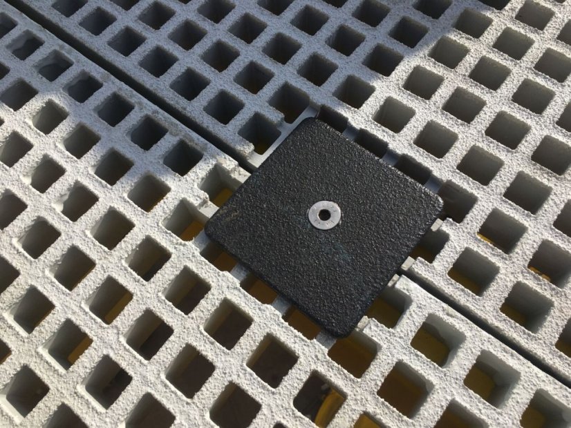 Protiskluzový rošt 25/3 GRIP | 38 x 38 mm | Šedá